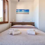 Cala Sant'andrea بيت للعطل *