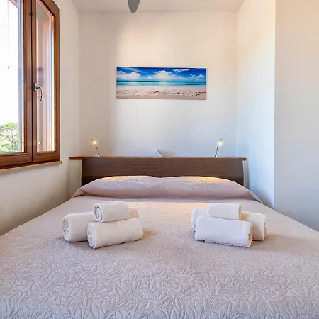 Cala Sant'andrea Tatil Evi *