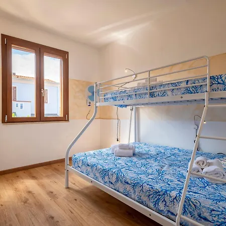 Cala Sant'andrea Tatil Evi *